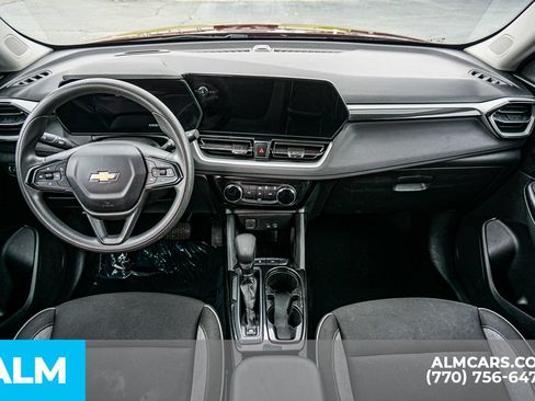 Used 2024 Chevrolet TrailBlazer LT FWD image 25