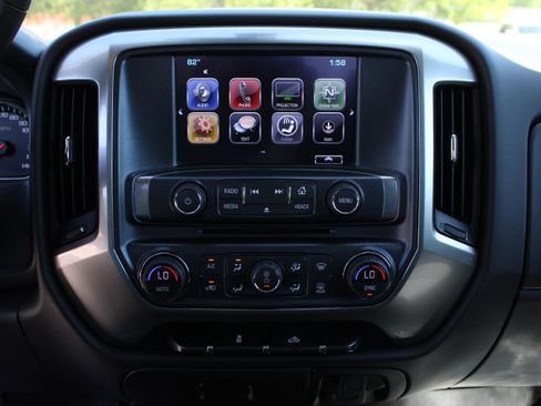 Used 2018 Chevrolet Silverado 1500 LT w/ All Star Edition AWD/4WD image 12