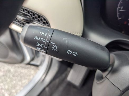 Used 2025 Honda HR-V LX image 35