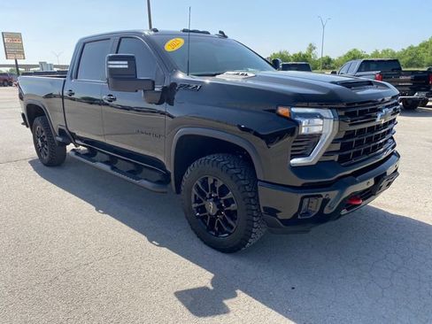 Used 2025 Chevrolet Silverado 2500 LT w/ Trail Boss Package AWD/4WD image 8