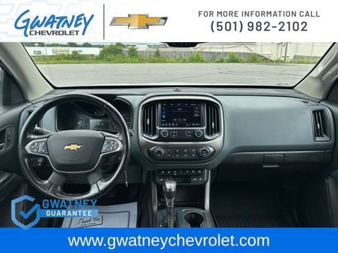 Used 2022 Chevrolet Colorado Z71 w/ Safety Package AWD/4WD image 23