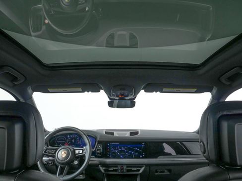 New 2026 Porsche Cayenne image 17