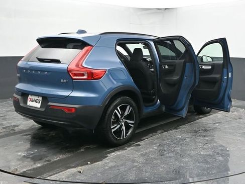 Used 2024 Volvo XC40 B5 Core image 55