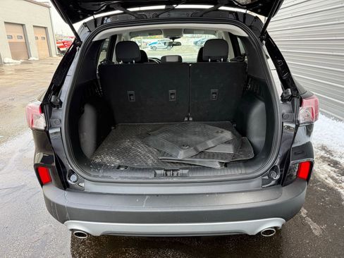 Used 2022 Ford Escape SE w/ Cold Weather Package image 36