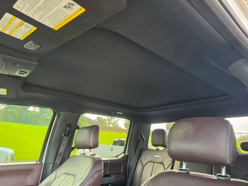 Used 2015 Ford F150 Platinum w/ Equipment Group 701A Luxury AWD/4WD image 35