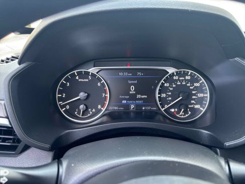 Used 2025 Nissan Altima 2.5 SV FWD image 40