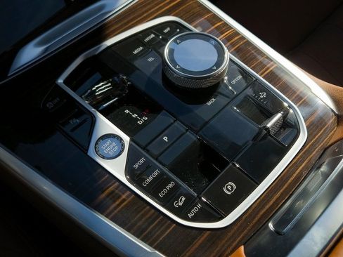 New 2026 BMW X7 xDrive40i w/ Executive Package image 12