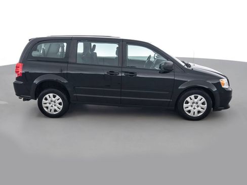 Used 2016 Dodge Grand Caravan American Value Package image 4