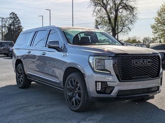 Used 2023 GMC Yukon XL Denali video 3