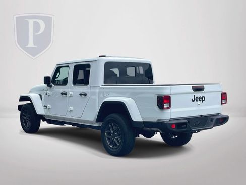 New 2026 Jeep Gladiator Sport AWD/4WD image 6