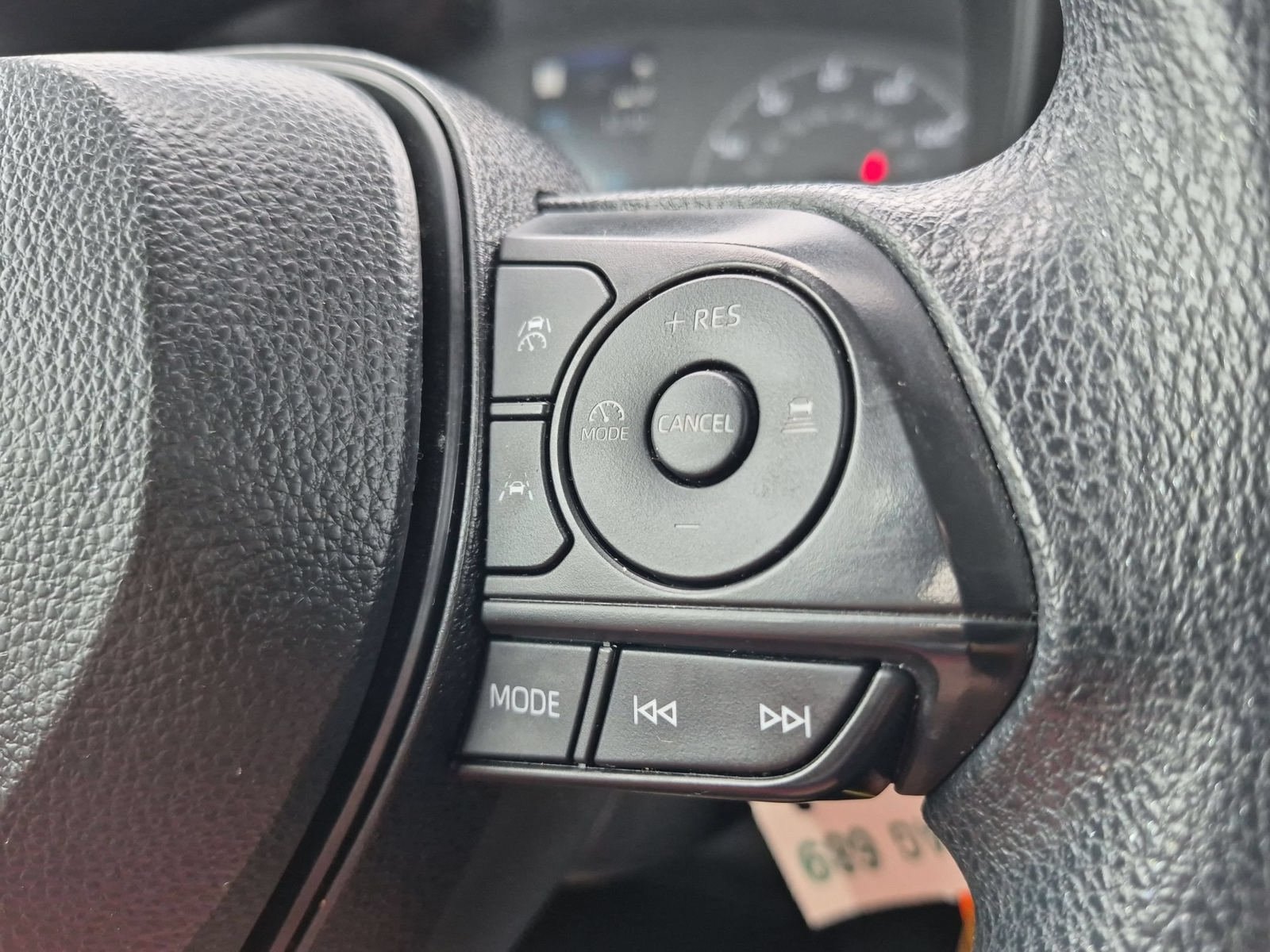 Used 2025 Toyota Corolla LE FWD image 14