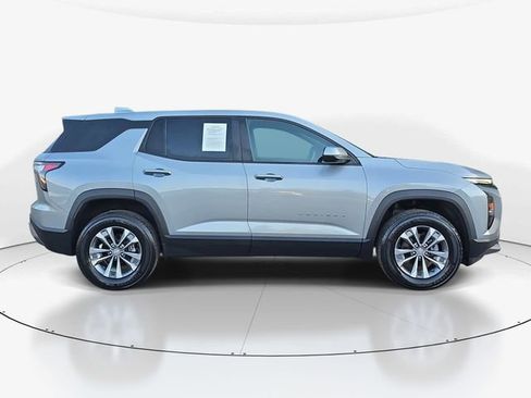 Used 2025 Chevrolet Equinox LT FWD image 5