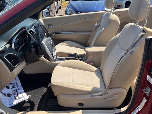 Used 2011 Chrysler 200 Touring w/ Cold Weather Group image 4