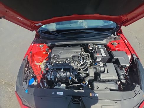 Used 2023 Hyundai Elantra Limited w/ Cargo Package FWD image 11