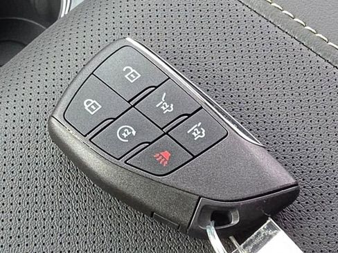 New 2026 Chevrolet Suburban Premier image 30