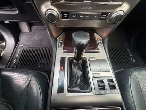 Used 2019 Lexus GX 460 image 15