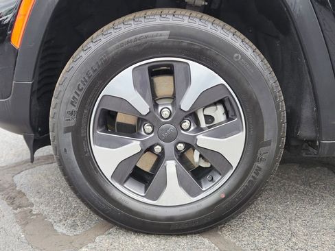 Used 2022 Jeep Grand Cherokee Limited 4xe image 26