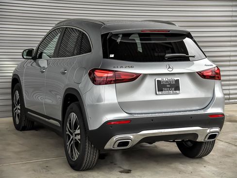 Certified 2025 Mercedes-Benz GLA 250 GLA 250 4MATIC image 7