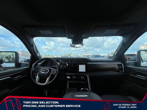 Used 2025 GMC Sierra 3500 Denali w/ Denali Reserve Package AWD/4WD image 14