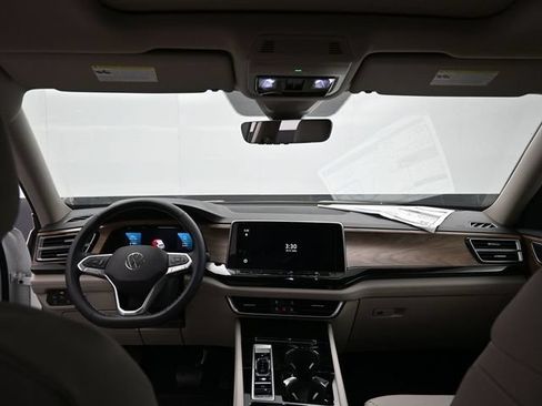 New 2026 Volkswagen Atlas SE FWD image 10