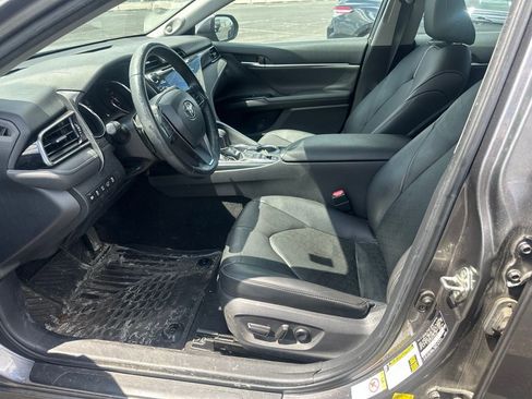 Used 2019 Toyota Camry XSE w/ Driver Assist Package FWD image 5