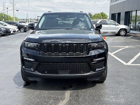 Used 2023 Jeep Grand Cherokee Limited w/ Luxury Tech Group II image 14