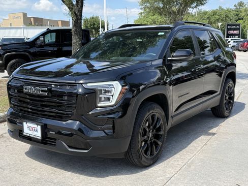 Used 2026 GMC Terrain Elevation w/ Elevation Premium Package FWD image 9