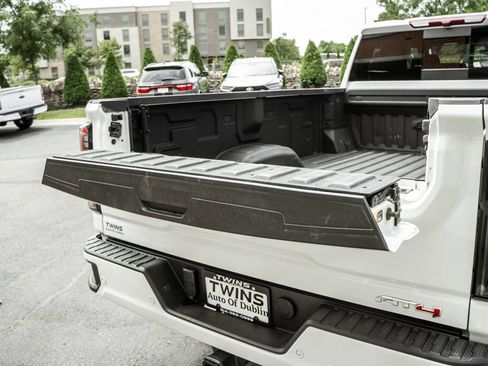 Used 2024 GMC Sierra 2500 AT4 w/ AT4 Preferred Package AWD/4WD image 37
