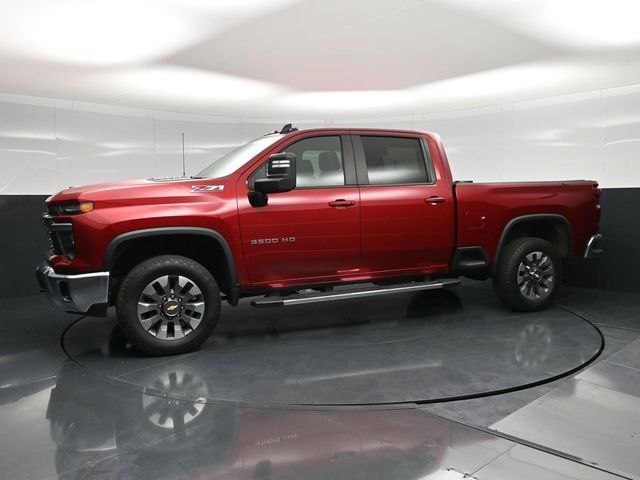 Used 2024 Chevrolet Silverado 3500 LT w/ Convenience Package AWD/4WD image 9
