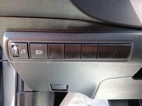 Used 2024 Toyota Corolla LE FWD image 17