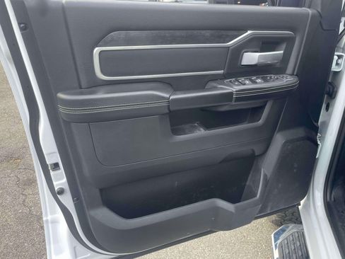 Used 2024 RAM 2500 Big Horn image 16