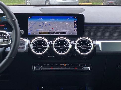 Used 2023 Mercedes-Benz EQB 250+ image 21