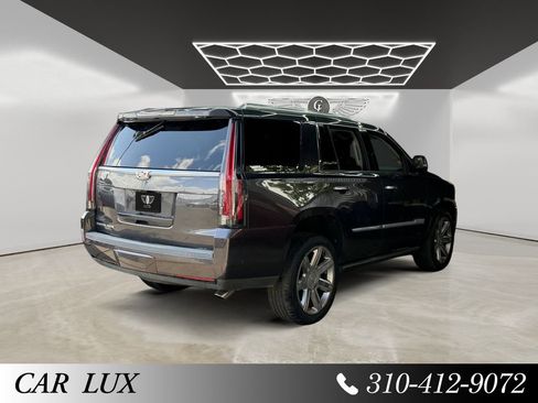 Used 2018 Cadillac Escalade Premium Luxury RWD image 5