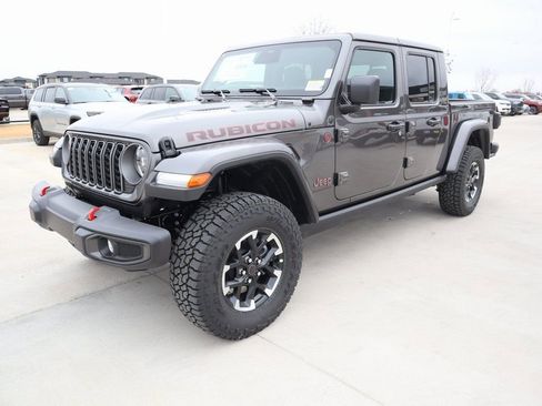 New 2026 Jeep Gladiator Rubicon w/ Steel Power Dome Hood Package AWD/4WD image 10