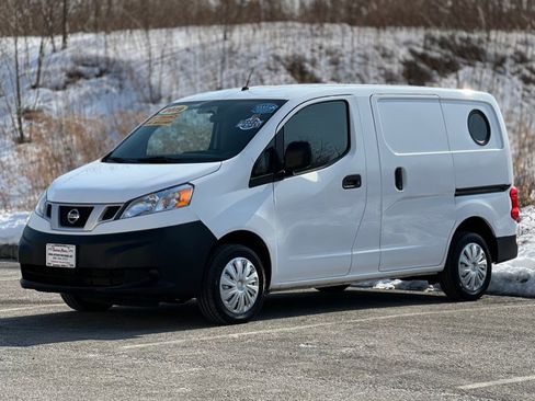 Used 2019 Nissan NV200 S image 4
