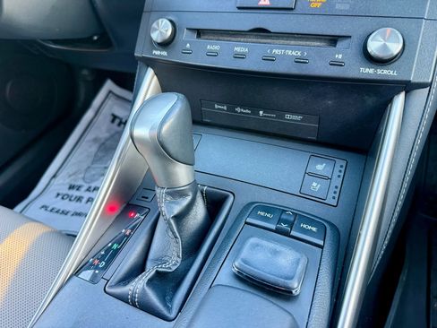 Used 2016 Lexus IS 300 AWD image 21