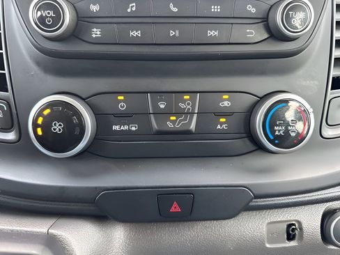 Used 2021 Ford Transit 350 XLT RWD image 18
