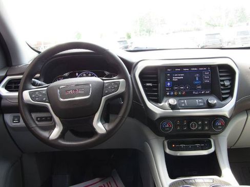 Used 2023 GMC Acadia SLT w/ Technology Package FWD image 5