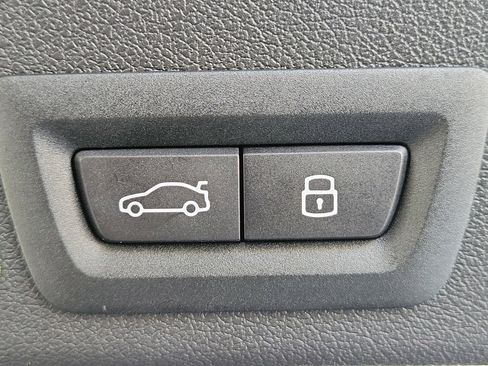 New 2026 BMW X6 xDrive40i image 8