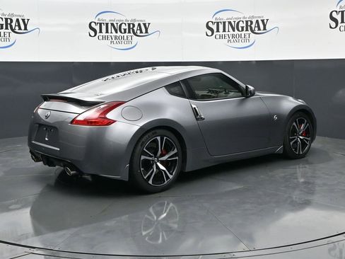 Used 2020 Nissan 370Z Touring Sport RWD image 7