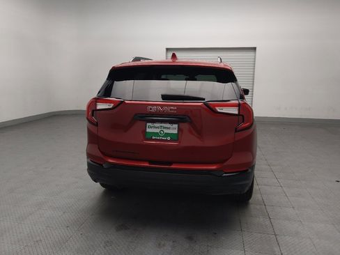 Used 2024 GMC Terrain SLE w/ Driver Convenience Package FWD image 7