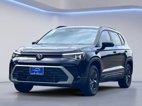 New 2026 Volkswagen Taos S FWD image 7