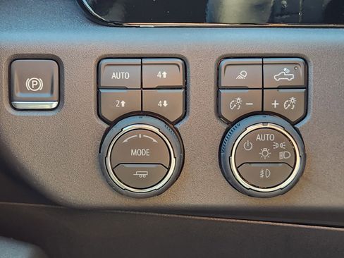 New 2026 Chevrolet Silverado 1500 LT Trail Boss w/ Safety Package image 16