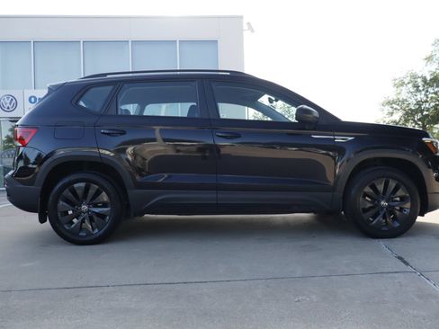 Certified 2023 Volkswagen Taos S FWD image 4