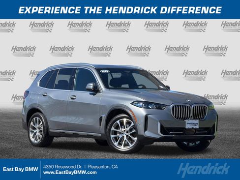 Used 2026 BMW X5 xDrive40i w/ Climate Comfort Package image 1