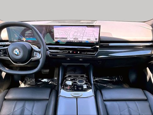 Used 2024 BMW 530i xDrive w/ Convenience Package AWD/4WD image 16
