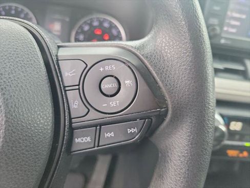 Certified 2021 Toyota RAV4 XLE w/ Convenience Package FWD image 26