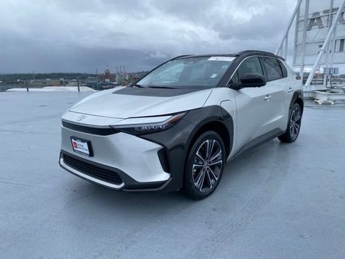 Certified 2023 Toyota bZ4X AWD w/ Weather Package image 7
