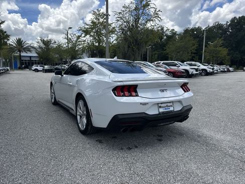 Used 2024 Ford Mustang GT Premium RWD image 4