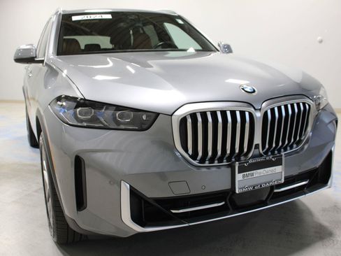 Used 2024 BMW X5 xDrive40i w/ Premium Package AWD/4WD image 18